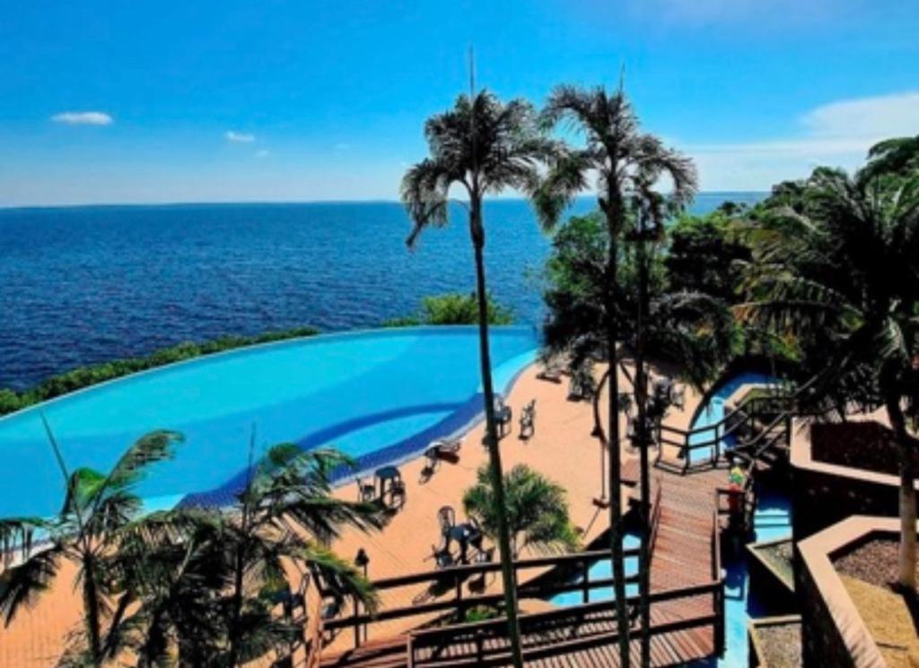 Tropical Executive E